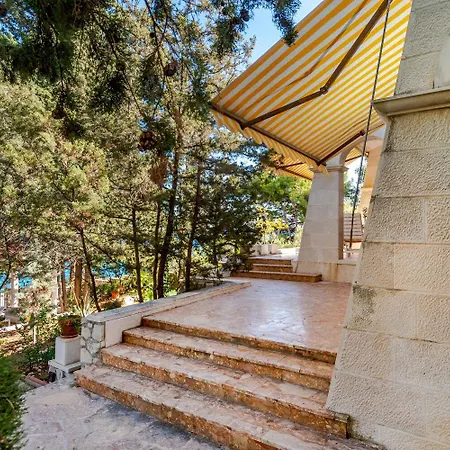 Holiday Varija - 10 M From The Beach * Trogir